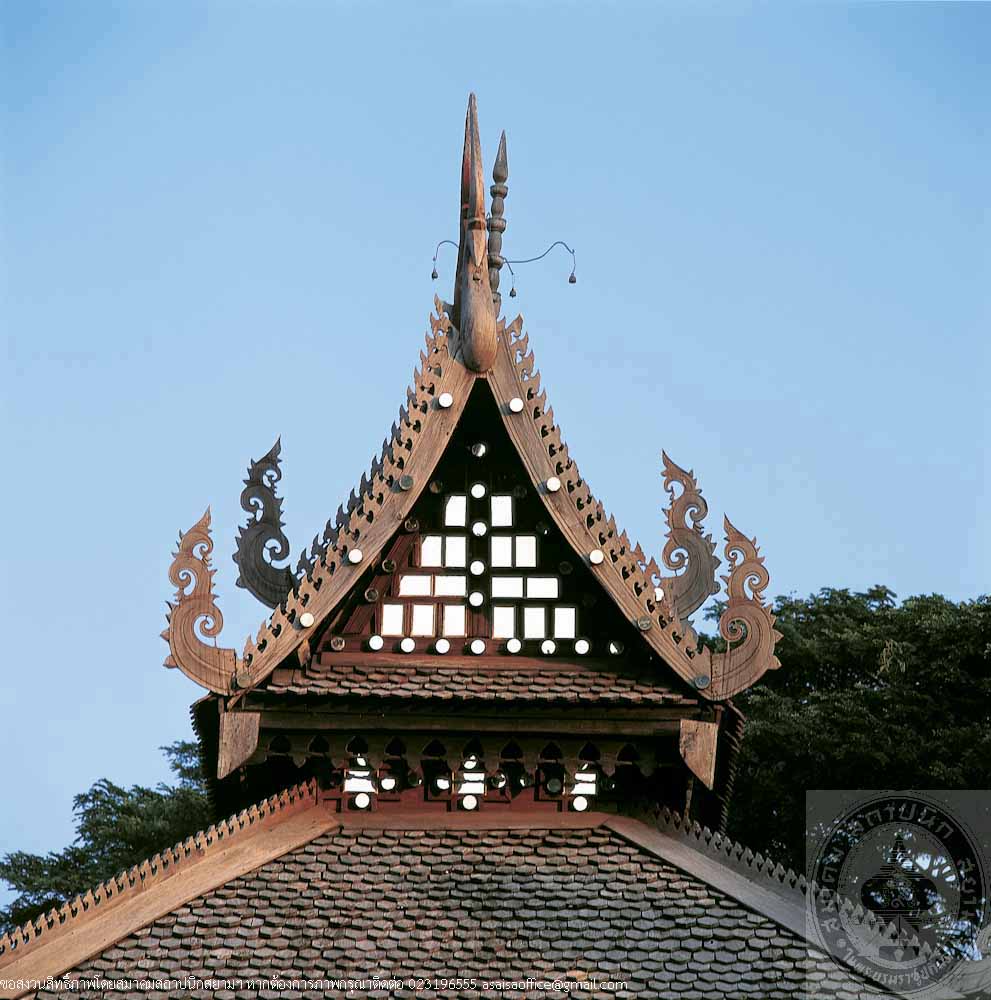 หอพระไตรปิฎก วัดสระไตรนุรักษ์ (Ho Phra Traipidok, Wat Sa Trainurak)